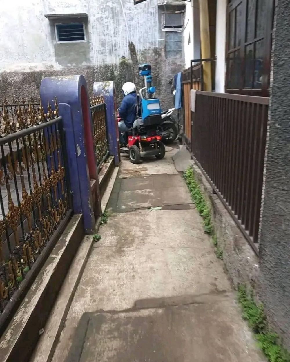 benda di depan rumah mikir keras © berbagai sumber benda di depan rumah mikir keras © berbagai sumber