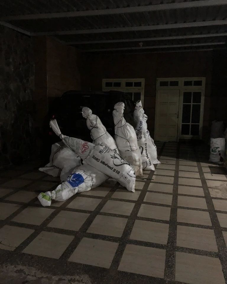 benda di depan rumah mikir keras © berbagai sumber