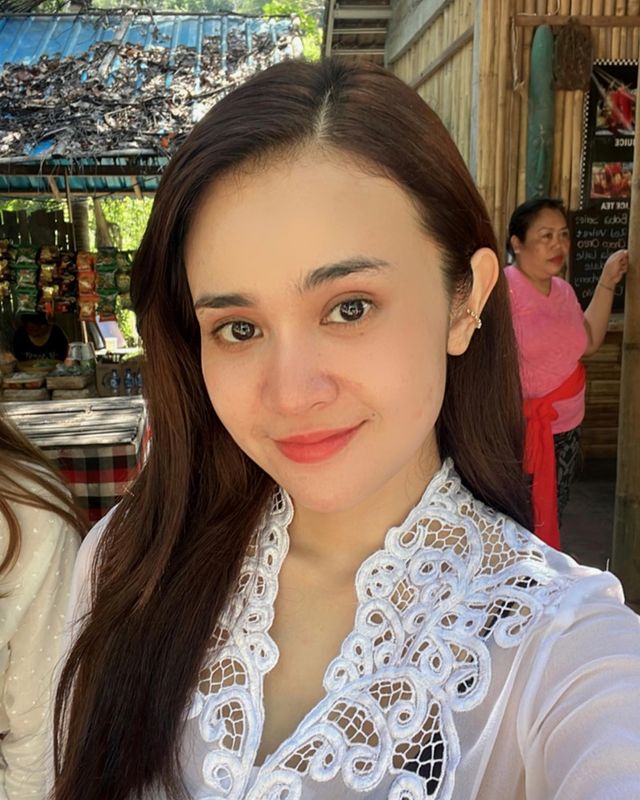 Michelle Ziudith Ratu FTV © berbagai sumber Michelle Ziudith Ratu FTV © berbagai sumber