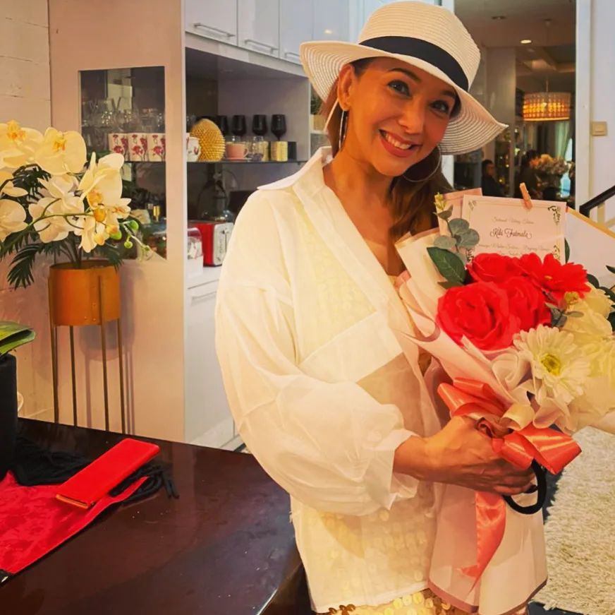 Kiki Fatmala Warkop berbagai sumber Kiki Fatmala Warkop berbagai sumber