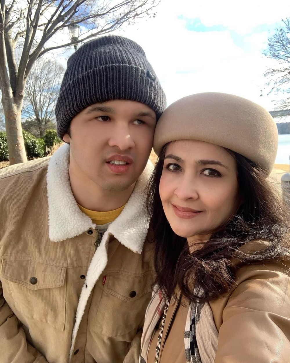 Sherly gadis warkop berbagai sumber Sherly gadis warkop berbagai sumber