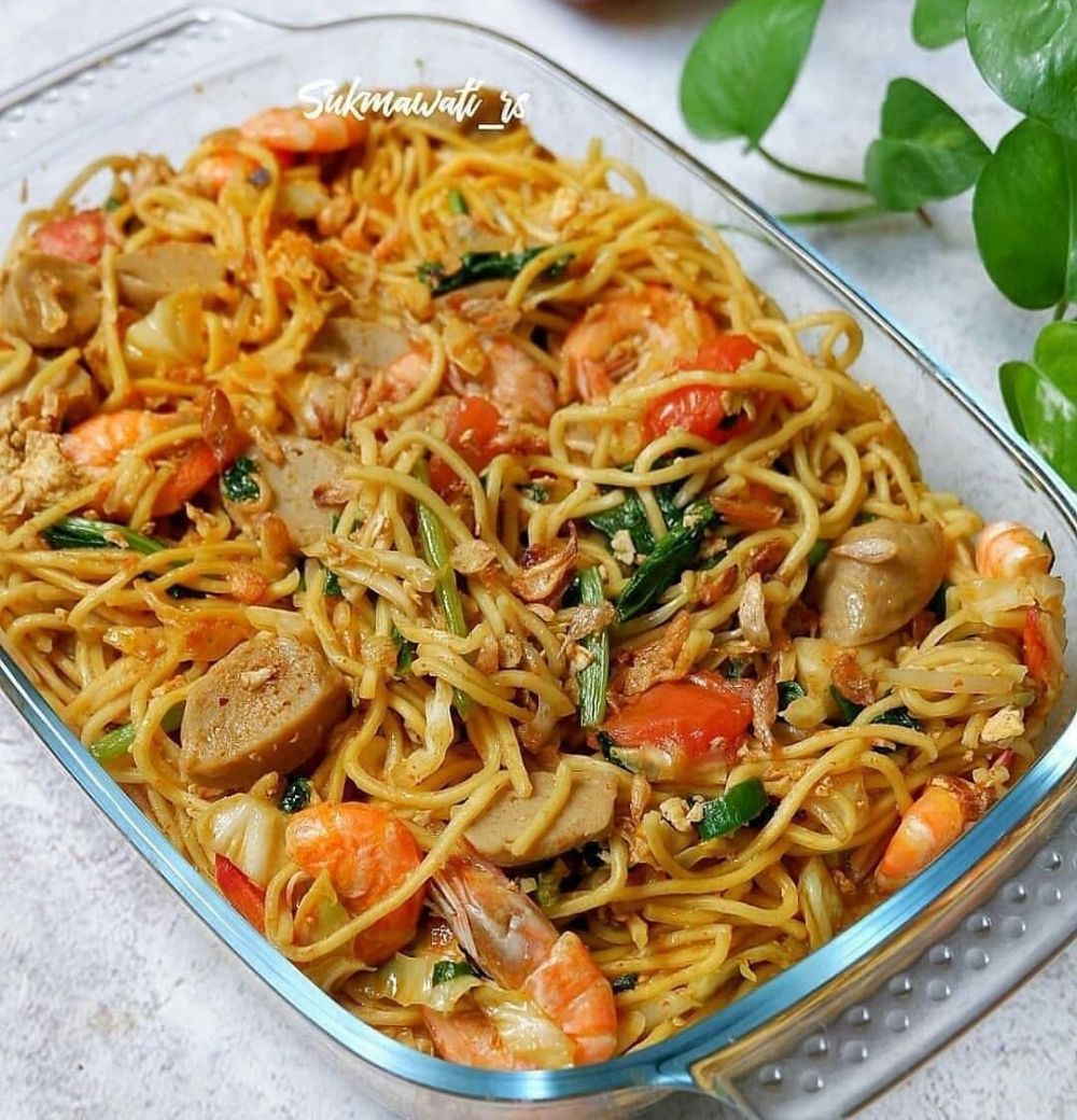 11 Resep olahan mie kuning kuah pedas, segar dan menggugah selera