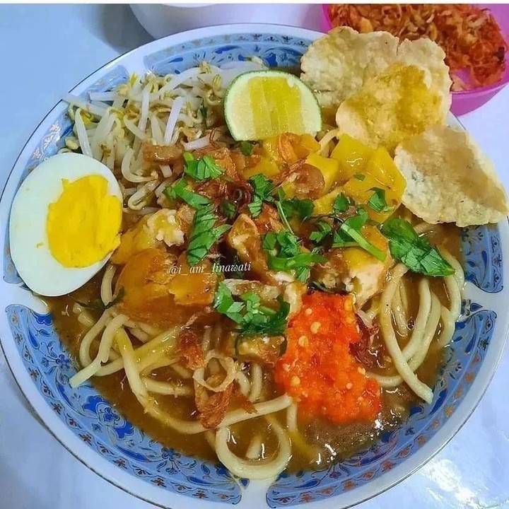 11 Resep olahan mie kuning kuah pedas, segar dan menggugah selera