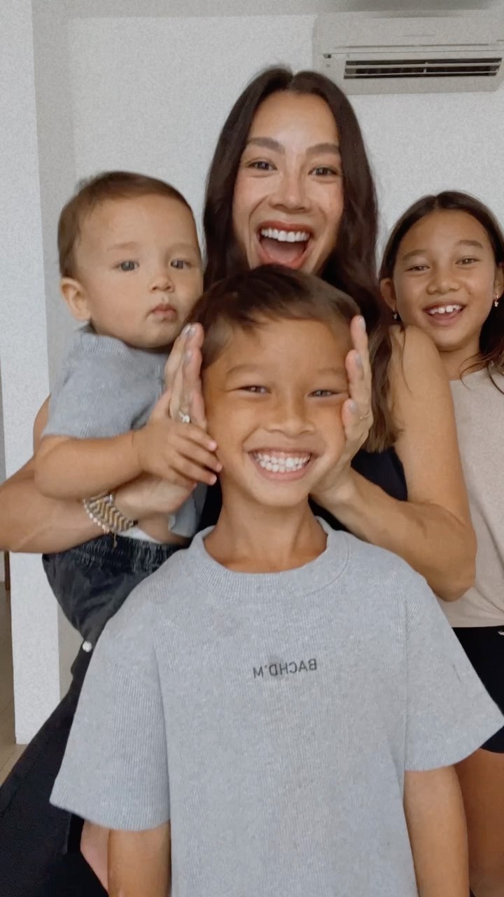 Jennifer Bachdim ngemong anak © Instagram