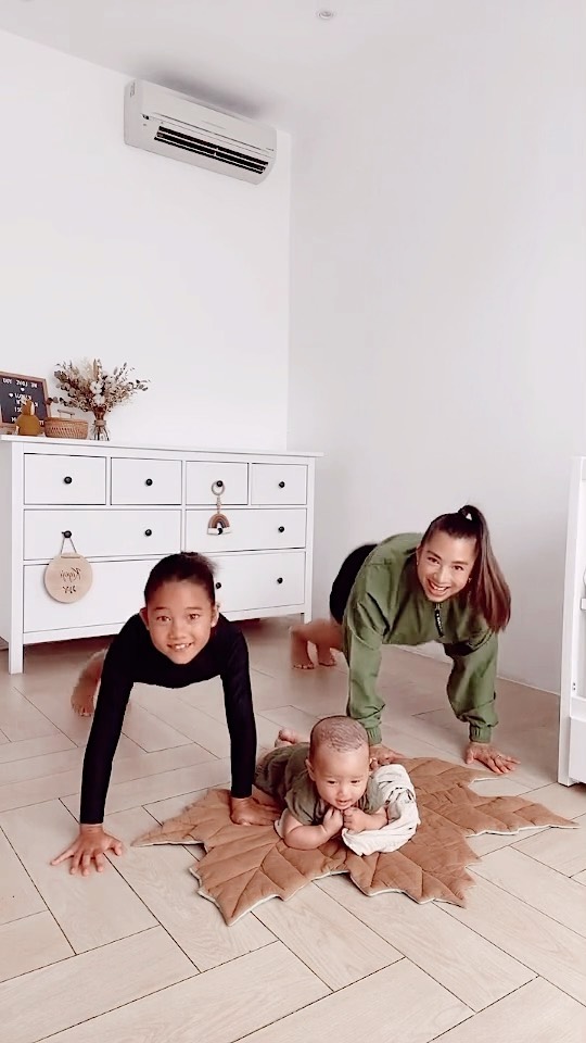 Jennifer Bachdim ngemong anak © Instagram