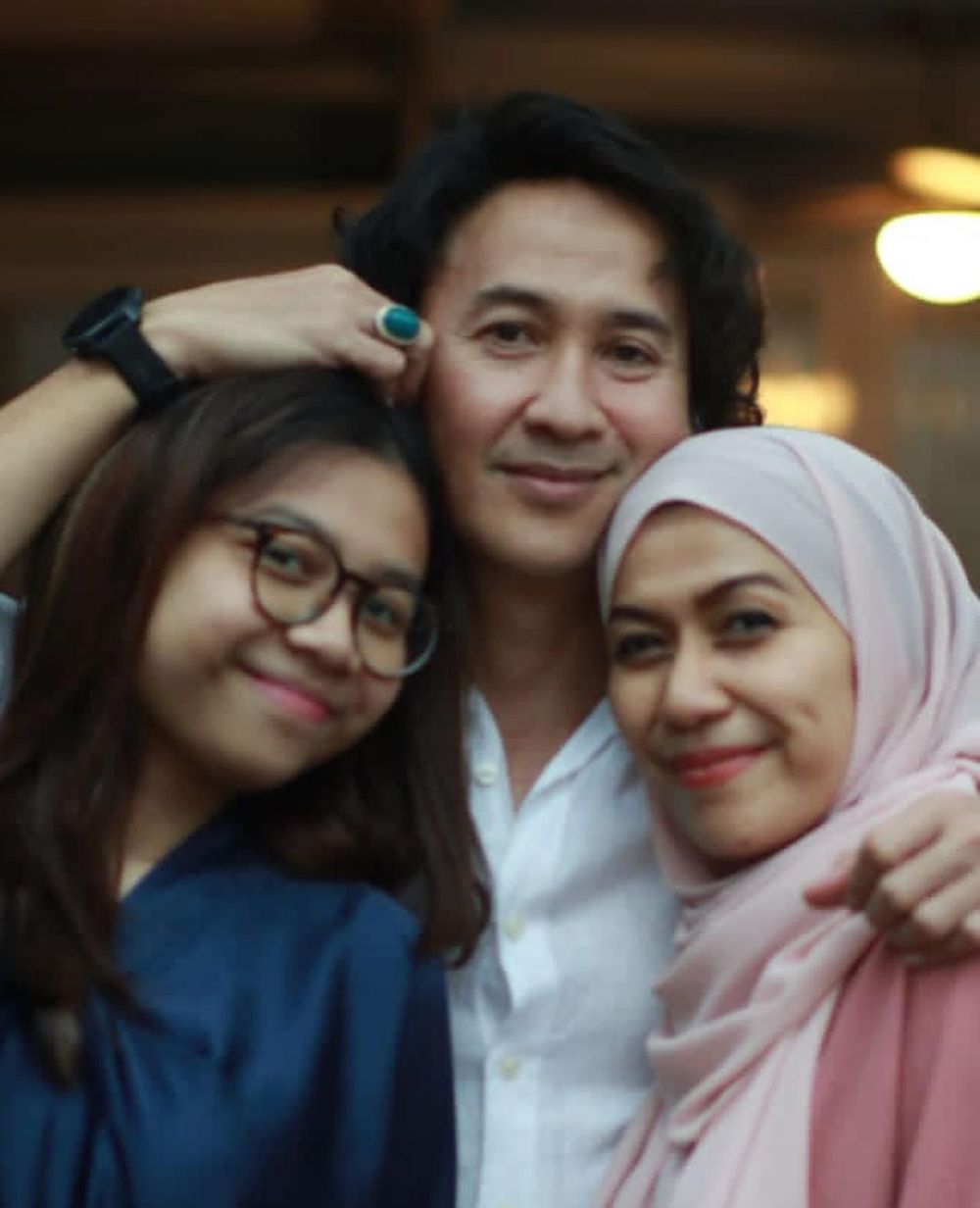 11 Potret Agus Kuncoro 'Ustadz Adi di Ronaldowati' bareng istri © 2023 brilio.net