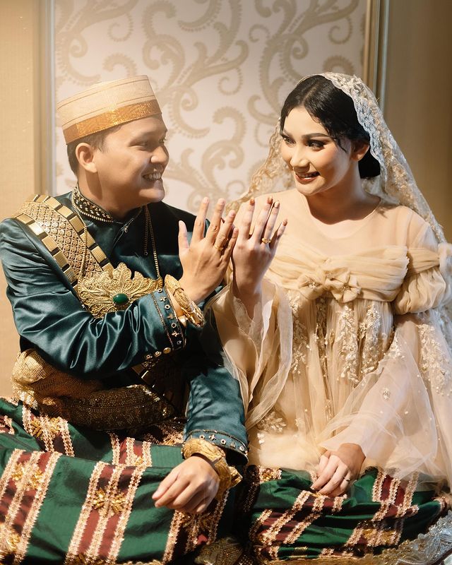 momen adik Indah Permatasari menikah © Instagram/@sintamutiarabell