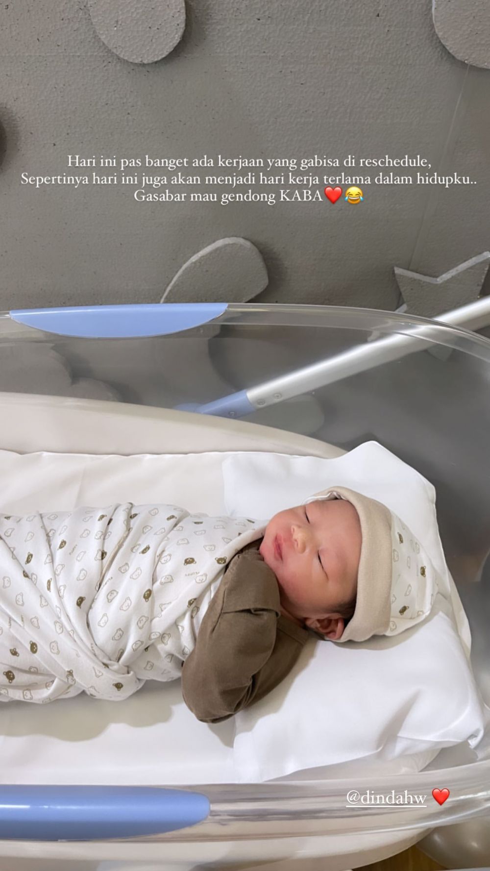 persalinan anak kedua Dinda Hauw © Instagram persalinan anak kedua Dinda Hauw © Instagram
