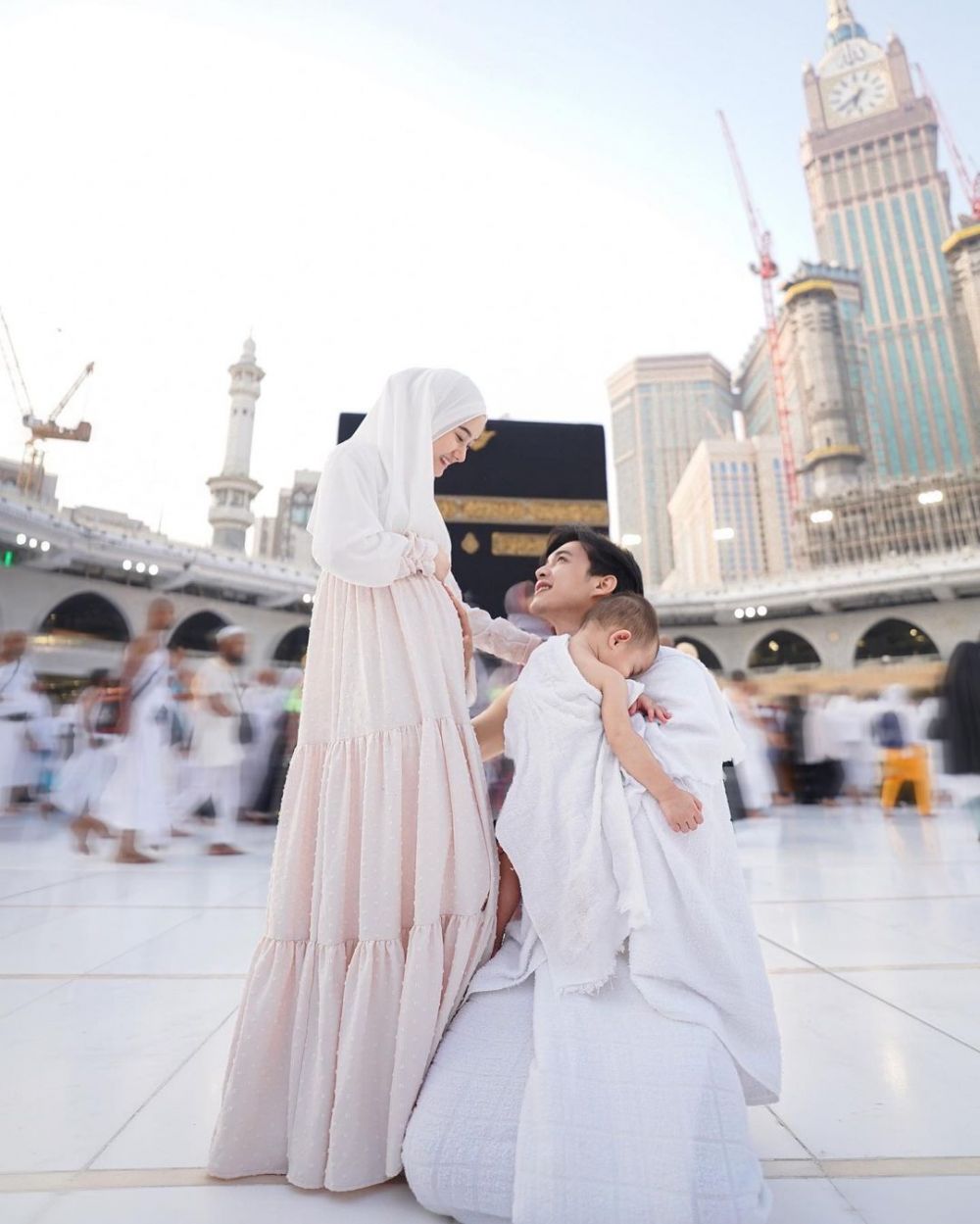 Sempat keguguran bayi kembar, intip 9 perjalanan kehamilan Dinda Hauw hingga melahirkan anak kedua