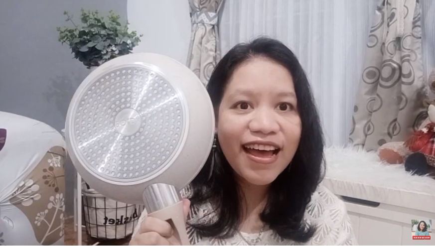 Pakai satu bahan dapur, ini cara bersihkan kerak gosong di pantat teflon granit