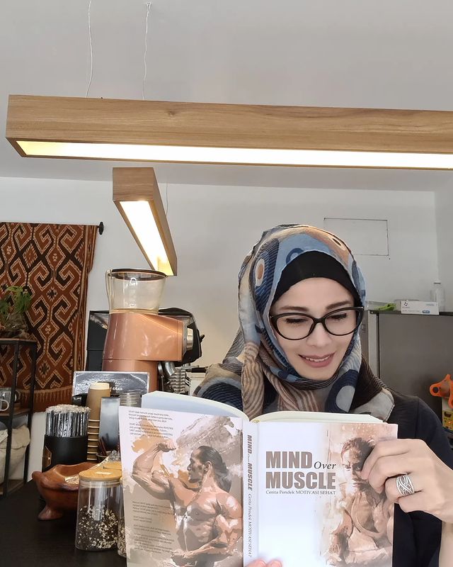 Jihan Fahira Jin dan Jun © berbagai sumber