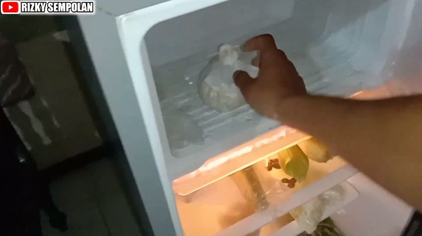 Tanpa bahan tambahan, ini trik menyimpan adonan sempol agar tidak mencair dan tahan hingga 1 bulan