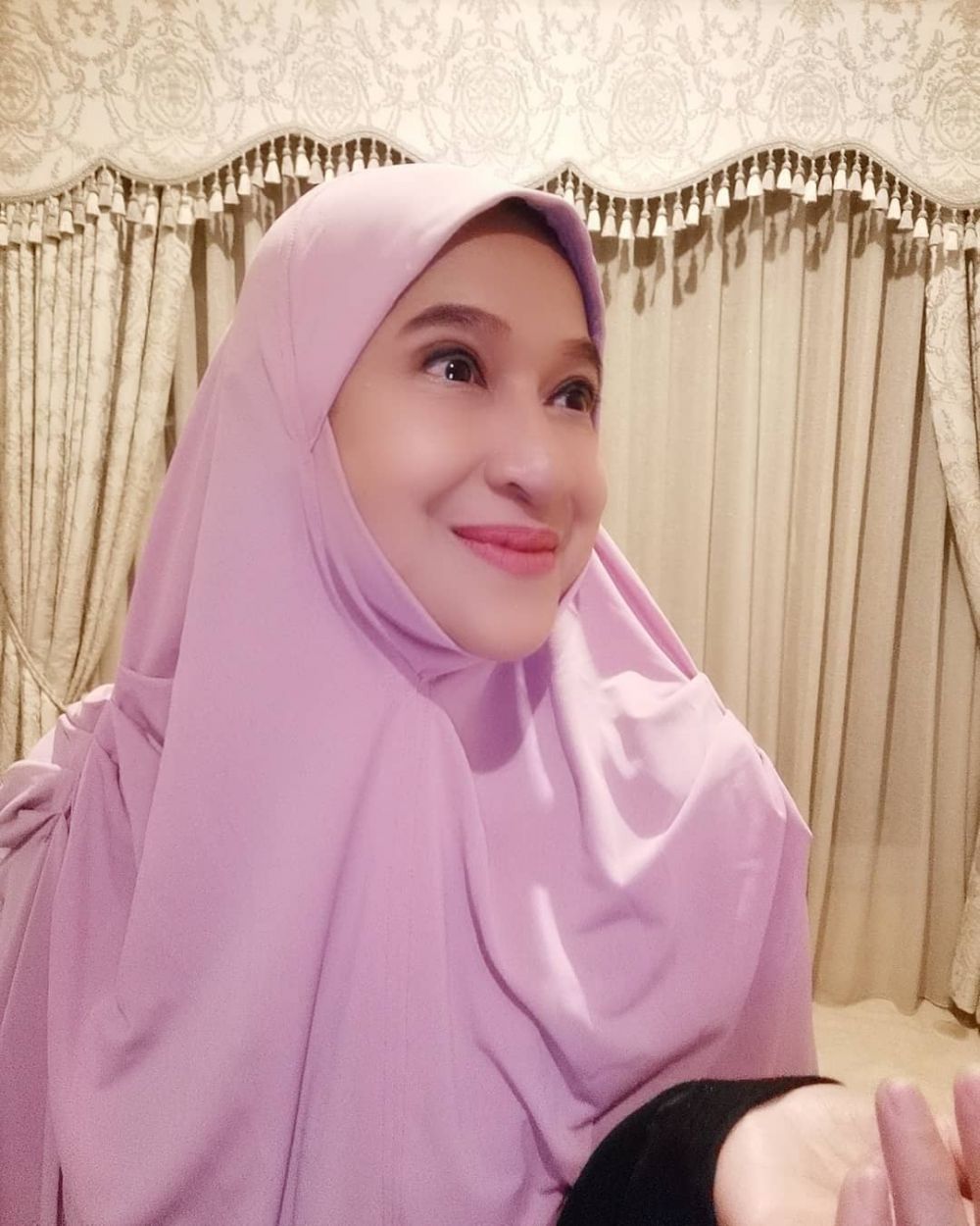Ano teman Nike Ardilla berbagai sumber