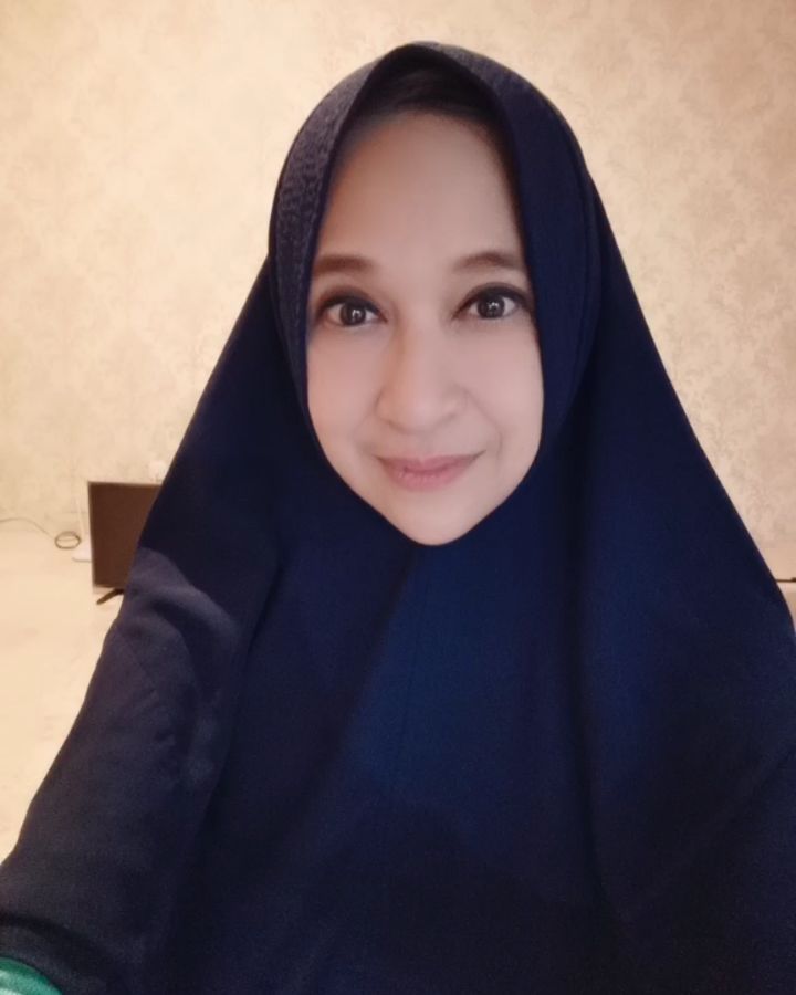 Ano teman Nike Ardilla berbagai sumber