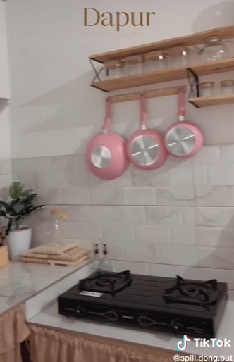 Makeover rumah minimalis jadi estetik © 2023 brilio.net Makeover rumah minimalis jadi estetik © 2023 brilio.net