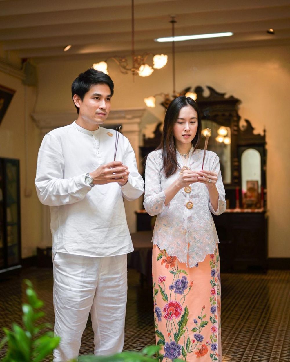 Nong Poy resmi menikahi crazy rich Thailand © 2023 brilio.net Nong Poy resmi menikahi crazy rich Thailand © 2023 brilio.net