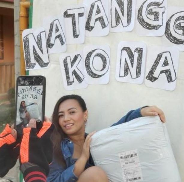 Momen lucu saat orang saat terima paket Twitter