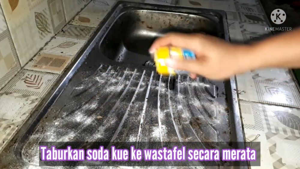 Trik ampuh mengangkat kerak dan karat di wastafel cuci piring, kinclong tanpa cairan khusus