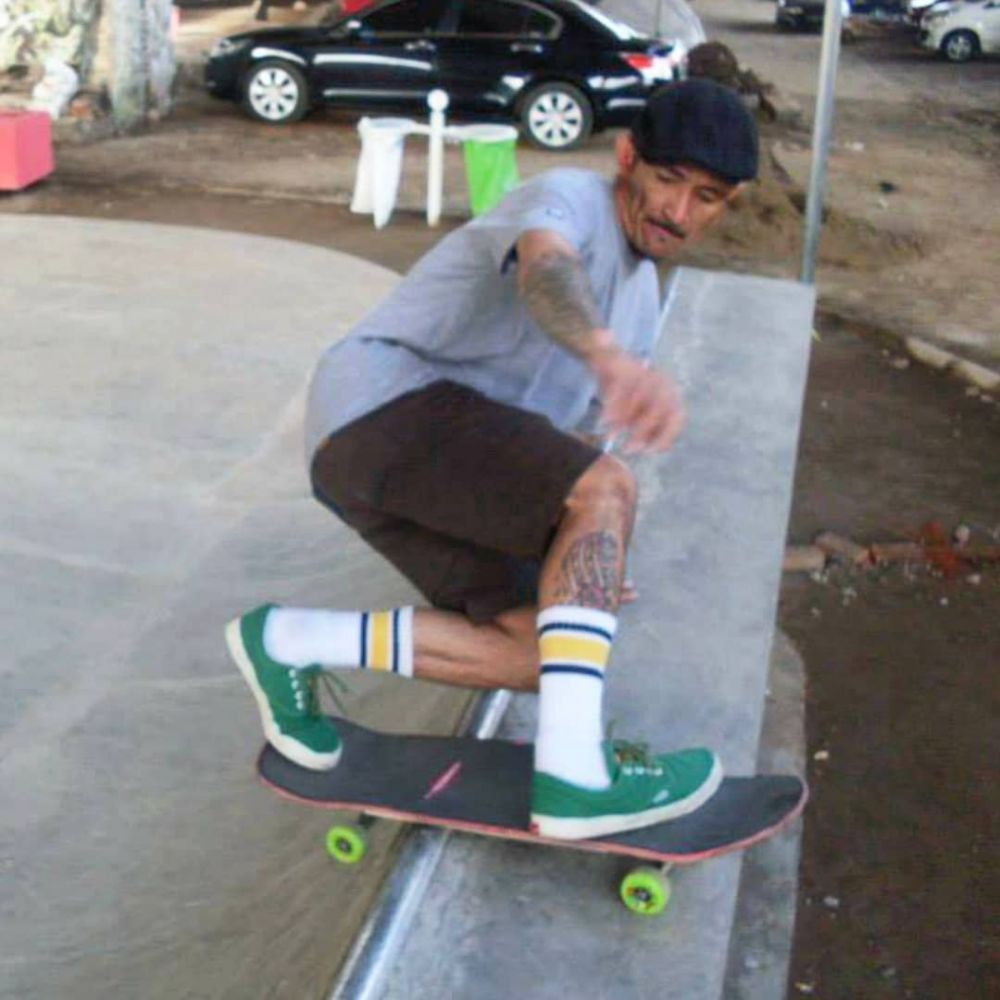 Pembalap Shendy Heryadi mantan kekasih Nike Ardilla © berbagai sumber