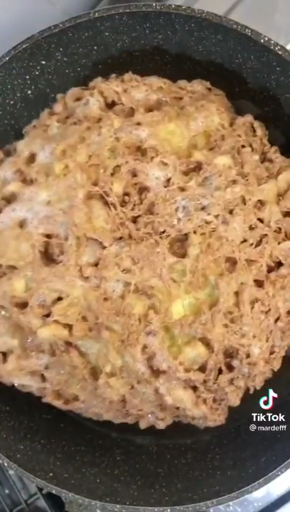 Tanpa tambahan tepung, ini trik bikin telur dadar barendo agar keriting,  tebal, dan antigagal