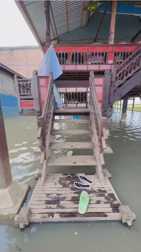 rumah panggung mewah bak istana sultan © TikTok/@aldawn2