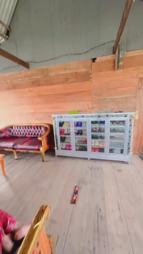 rumah panggung mewah bak istana sultan © TikTok/@aldawn2