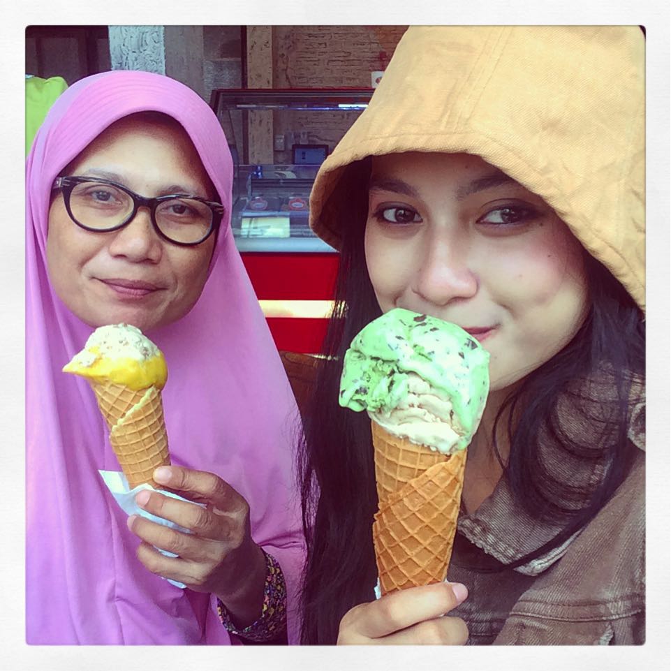 potret kebersamaan indah permatasari dan sang ibu © berbagai sumber