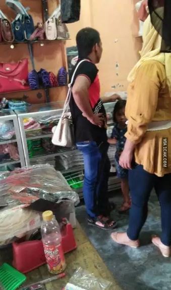Momen lucu saat di pasar ini banyak aksi tak terduga Berbagai sumber