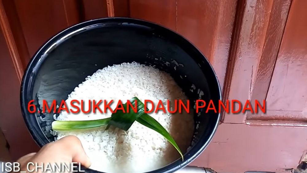 Tanpa perlu dibongkar, begini 5 trik mengatasi bau tak sedap di rice cooker lama