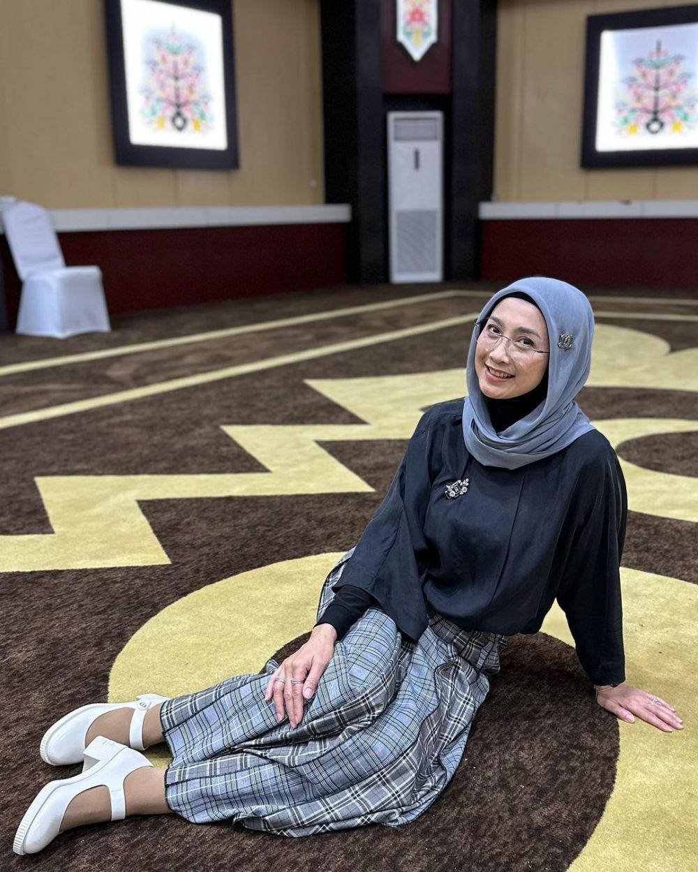 Desy pemain Olga dan Sepatu Roda berbagai sumber