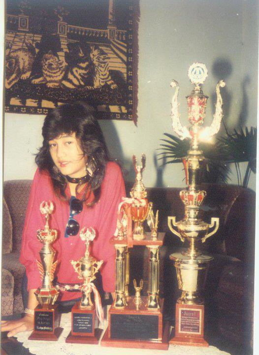 Potret nostalgia masa kecil Nike Ardilla © berbagai sumber