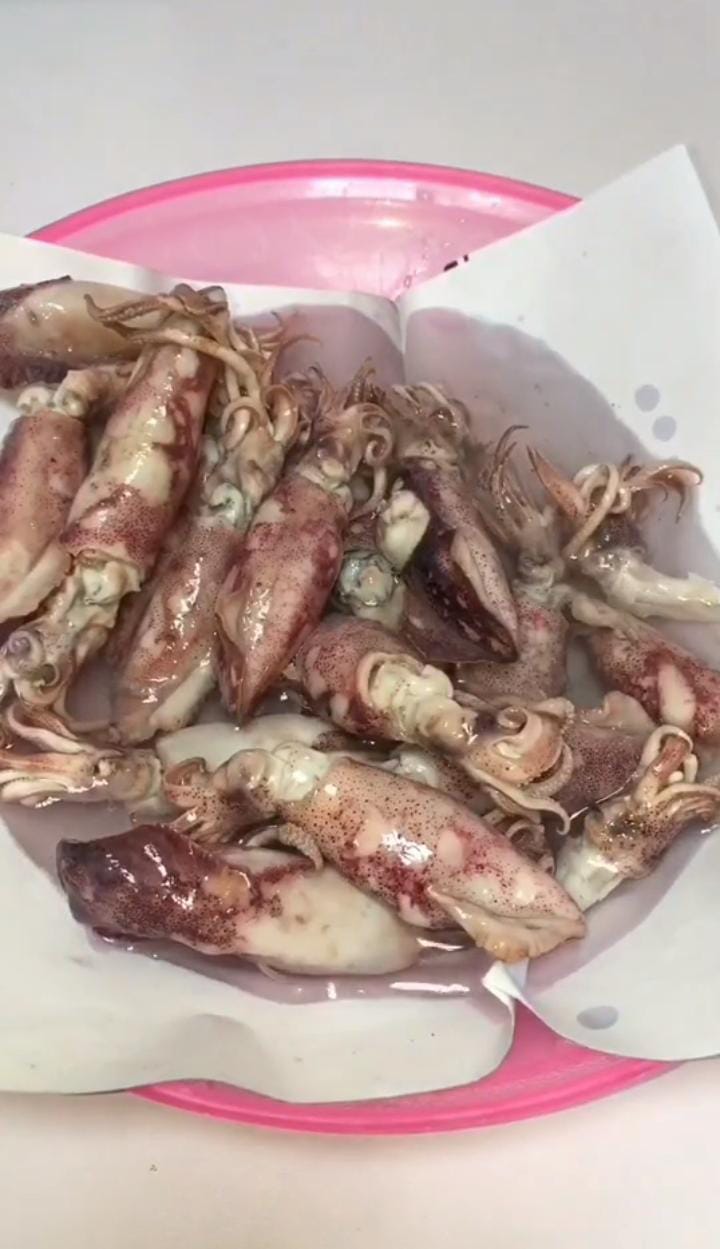 Hanya pakai 1 bahan dapur, ini cara menghilangkan rasa asin pada cumi