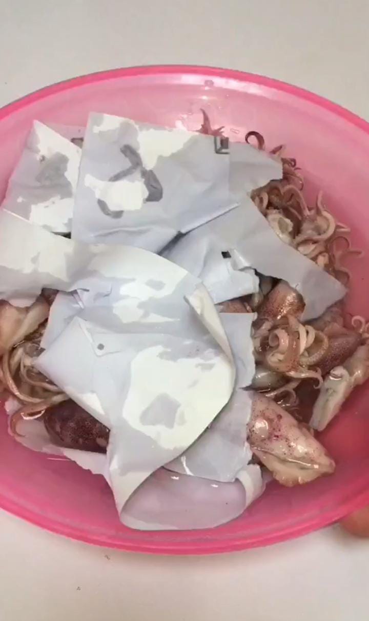Hanya pakai 1 bahan dapur, ini cara menghilangkan rasa asin pada cumi