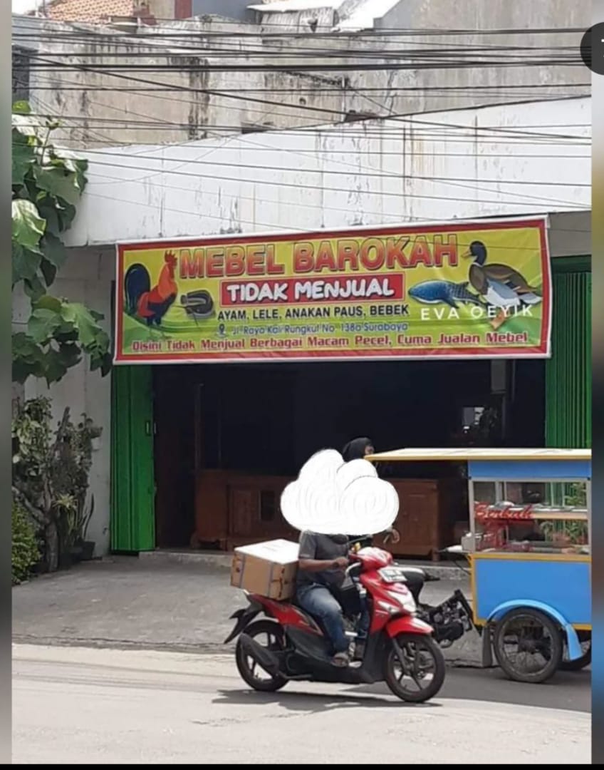 tulisan lucu spanduk promosi makanan ini bikin ketawa © berbagai sumber