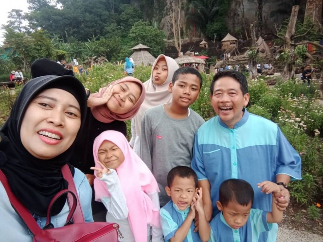 Pemeran Jambrong di Lorong Waktu © Instagram