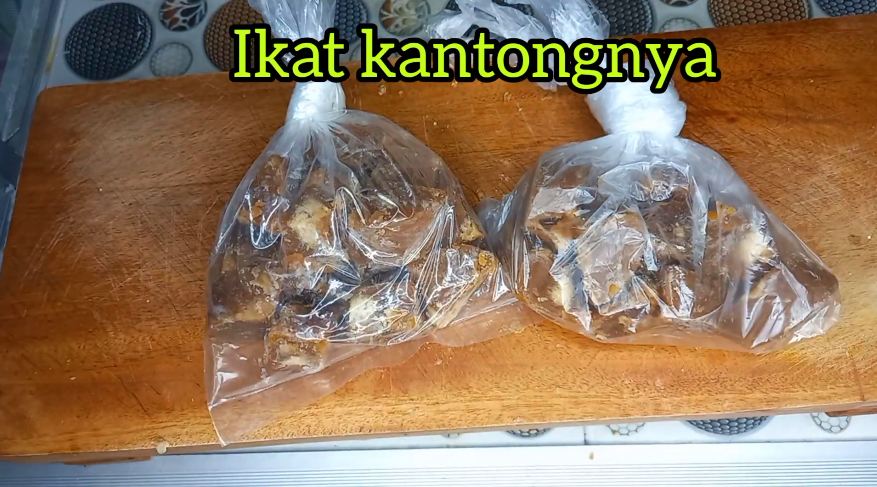 Tanpa bahan tambahan, ini cara menyimpan gula merah agar awet tak meleleh hingga 2 tahun