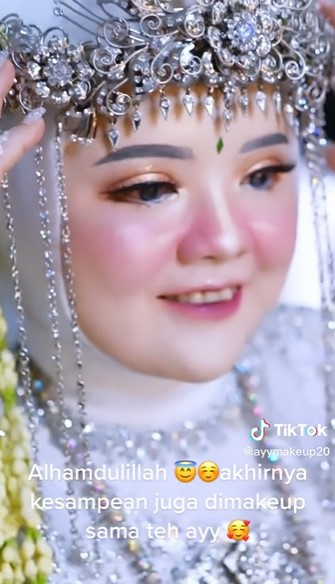 Punya kulit kusam, pengantin wanita dimakeup ala Korea ini penampilannya bikin lupa wajah aslinya