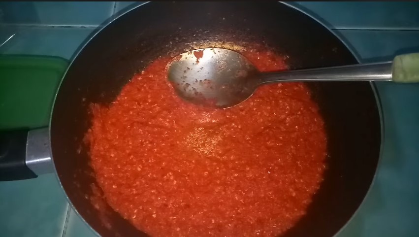 Cara menyimpan cabai merah giling agar awet berbulan-bulan, praktis tanpa tambahan pengawet