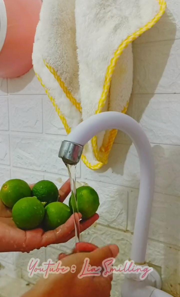 Cuma pakai satu bahan dapur, ini cara simpan jeruk nipis agar awet 1 bulan