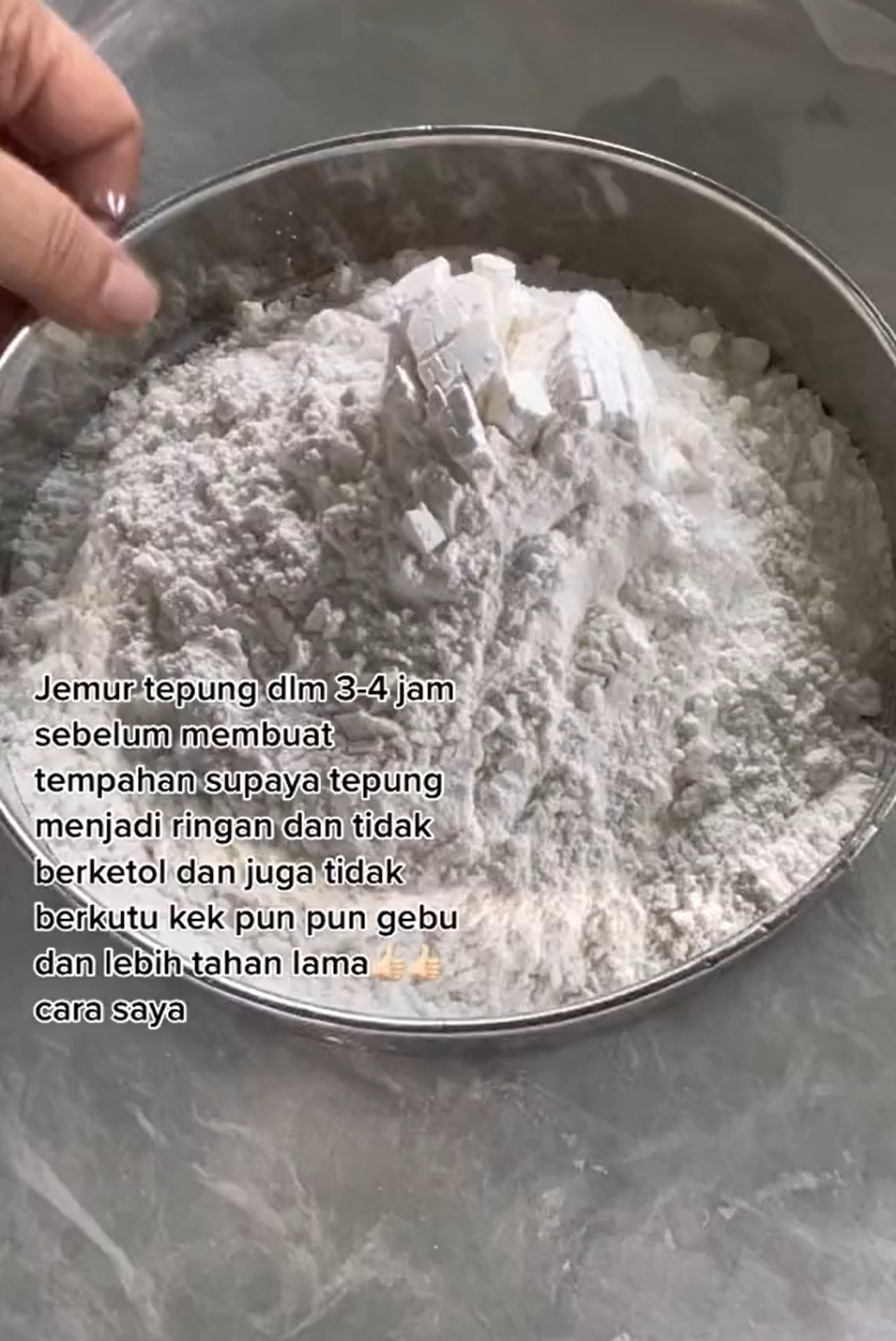 Tanpa tambahan bahan, ini cara simpel menyimpan tepung agar terhindar dari kutu