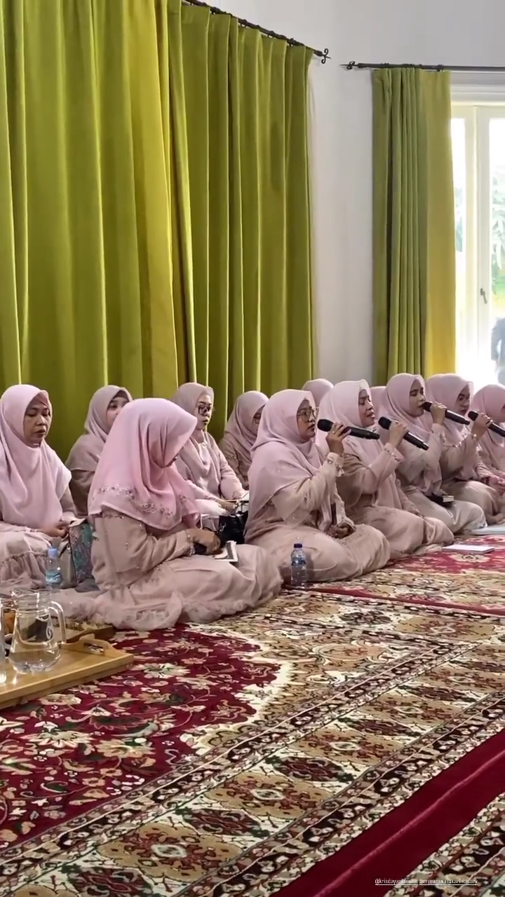 tasyakuran kehamilan kartika sary © instagram