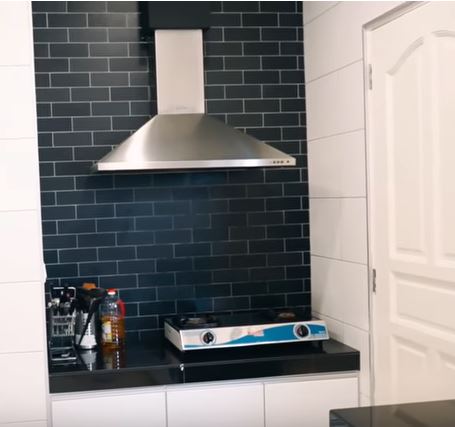 rumah mewah anak Kang Bahar berbagai sumber