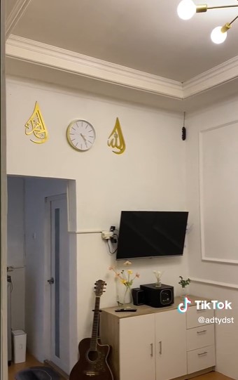 Makeover rumah hijau bak greenscreen jadi modern minimalis © 2023 brilio.net