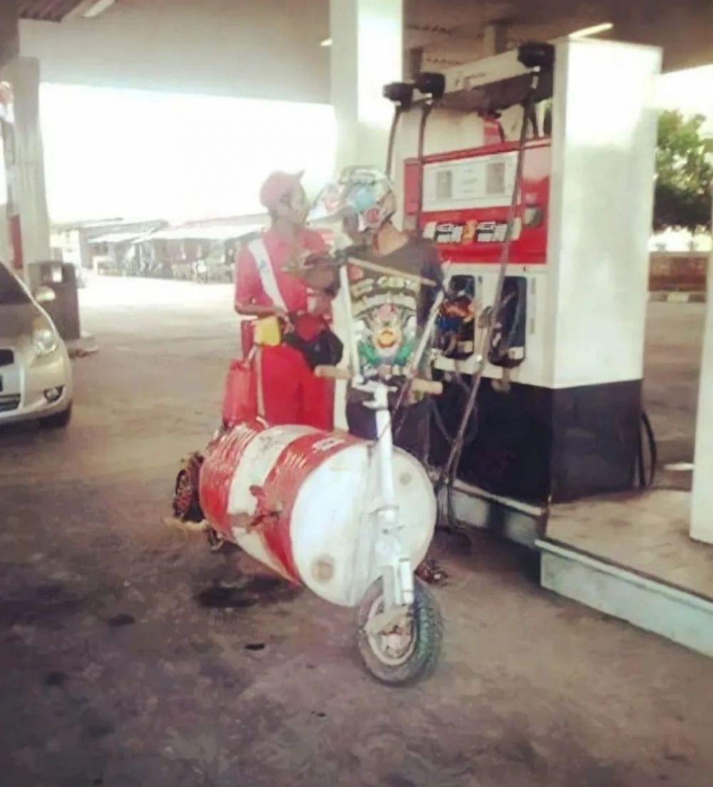 potret orang bawa kendaraan ini jadi bukti tiap orang punya talenta tersembunyi © berbagai sumber