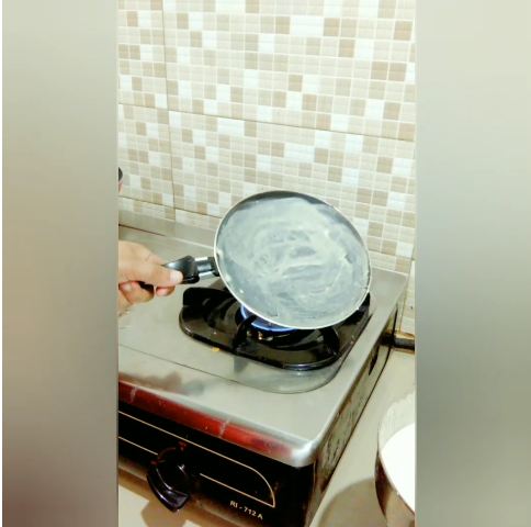 Trik bikin martabak telur mini agar tak banyak menyerap minyak, tetap padat dan lezat