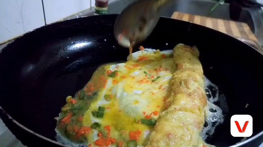 Tanpa wajan khusus, ini 7 cara bikin telur dadar gulung tamagoyaki yang bentuknya rapi dan antigagal