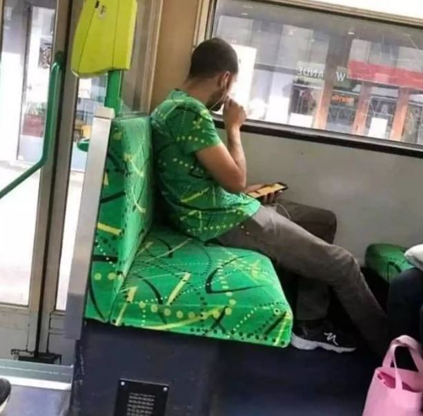 potret lucu orang dalam bus Berbagai sumber