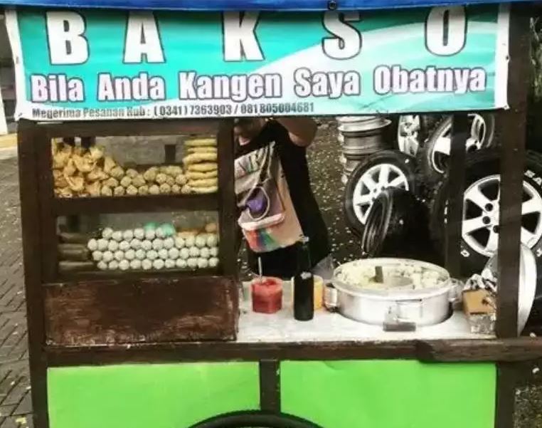 Tulisan lucu di gerobak dagang ini bacanya bikin merenung baper Berbagai sumber