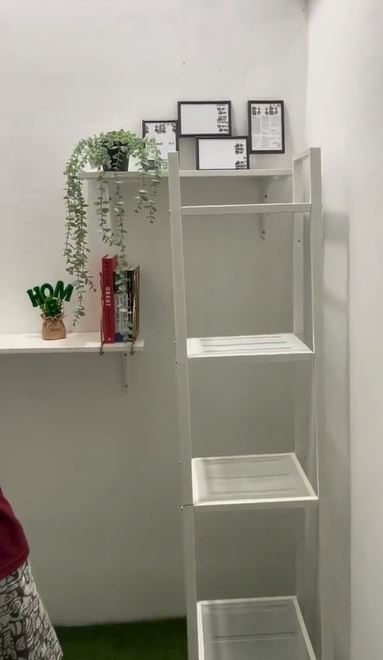Ruang sempit ini disulap jadi studio mini yang estetik Berbagai sumber