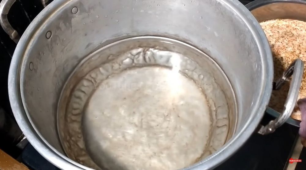 Trik mengukus makanan tanpa saringan dan panci khusus, anak kos wajib tahu